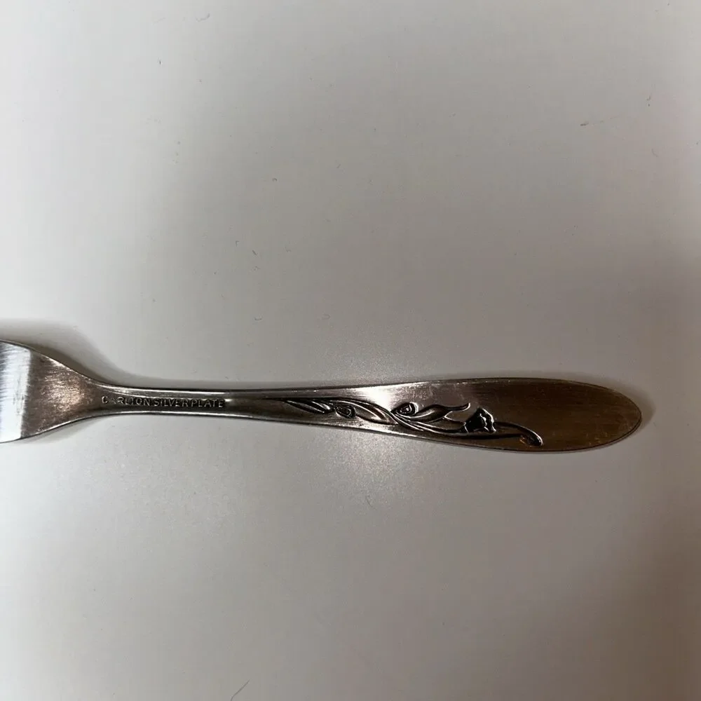 Vintage Carlton Silver Plate Cheese Knife Unpolished